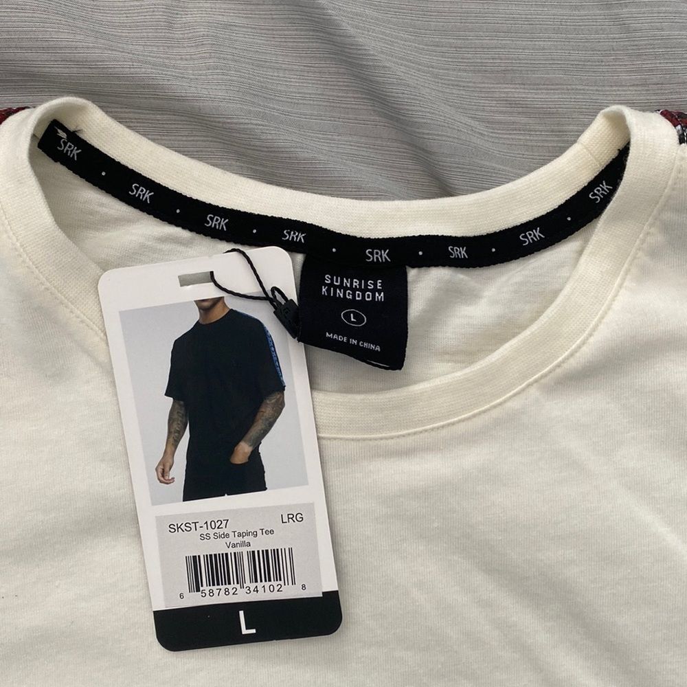 Mint brand new shirt - Picture 3 of 4